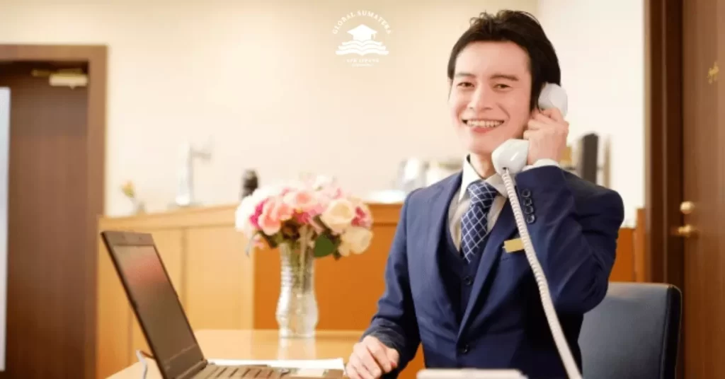 siswa Tokute ginou SSW perhotelan Operasi meja depan hotel di Jepang